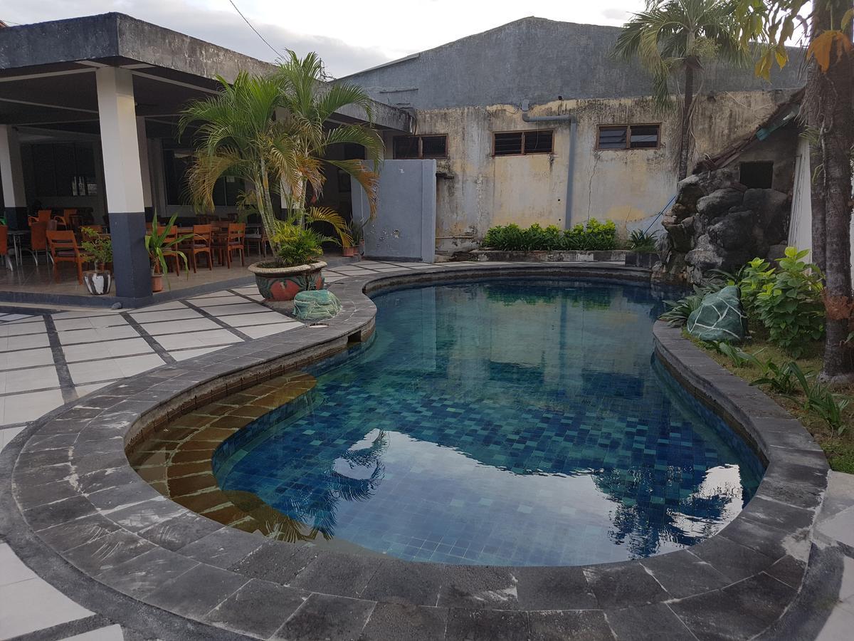 Trophy Hotel Sumbawa Besar Dış mekan fotoğraf